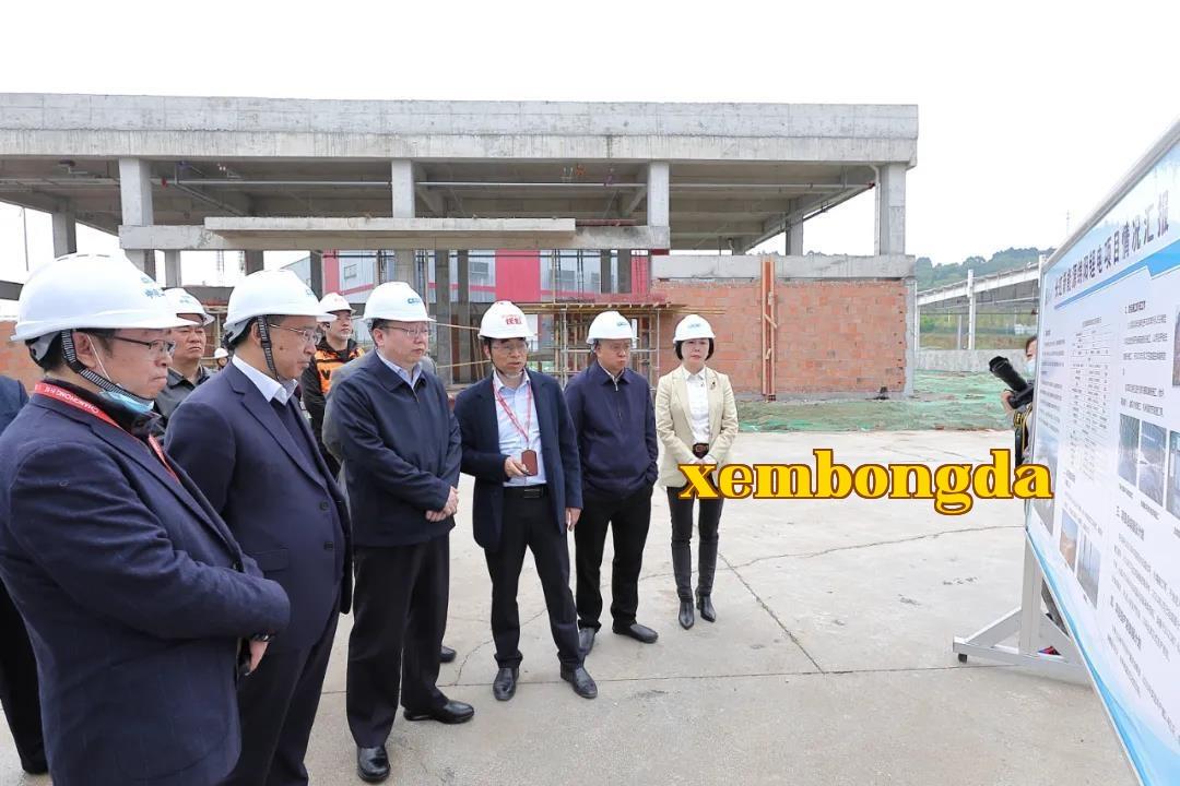 Phó Bí thư Thành ủy Mễ Dương, Thị trưởng Nguyên Phương dẫn đầu đoàn công tác khảo sát dự án pin lithium năng lượng mới của Changhong tại Mễ Dương